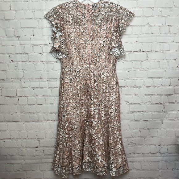Aizhe Floral Lace Dress - Picture 5 of 13